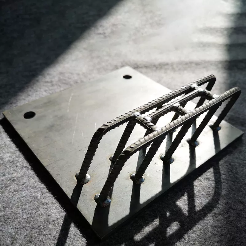 Naka-embed na Anchor Plate